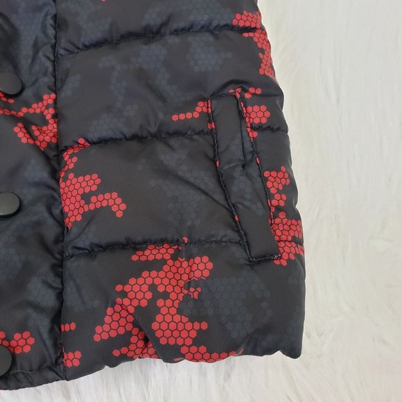 Puma snap front dot camouflage print puffer vest with pockets - Picture 9 of 9